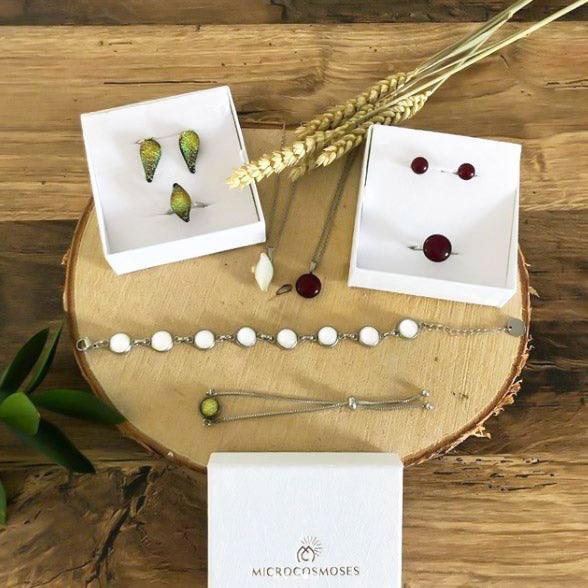 BRACELET IRIDESCENT WHITE | REFLET | ADJUSTABLE STEEL[proBRACELET IRIDESCENT WHITEduct_vendor]MicrocosmosPRODUCT INFORMATION

Exclusive Microcosmoses Glass Reflet™
Base: Stainless Steel Easy clasp closure
Pearls size: 10 mm / 0.4"

Free Gift Box 


The  Microcosmoses  RBRACELET GLASS REFLET