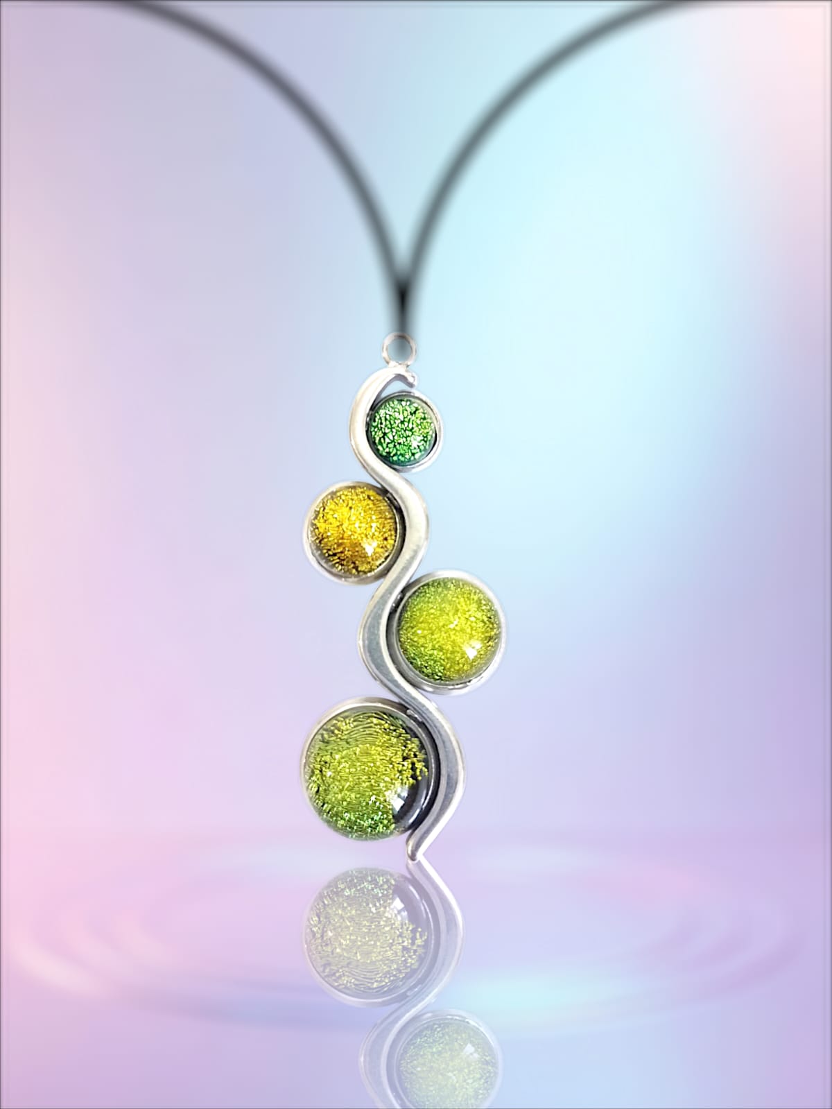Collier cuir · Pendentif verre irisé