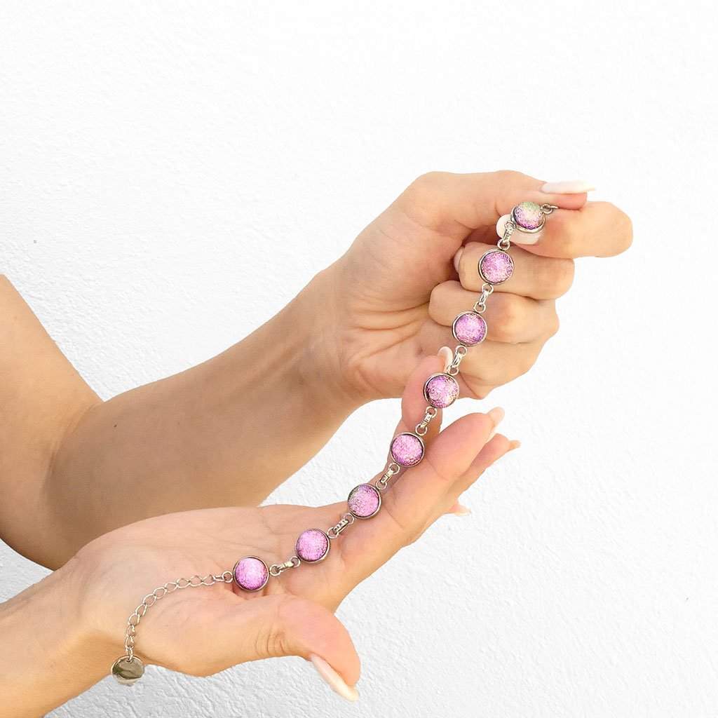 BRACELET FRENCH PINK ~ GOLD | REFLET | ADJUSTABLE STEEL[proBRACELET FRENCH PINK ~ GOLDduct_vendor]MicrocosmosPRODUCT INFORMATION

Exclusive Microcosmoses Glass Reflet™
Base: Stainless Steel Easy clasp closure
Pearls size: 10 mm / 0.4"

Free Gift Box 


The  Microcosmoses  RBRACELET GLASS REFLET