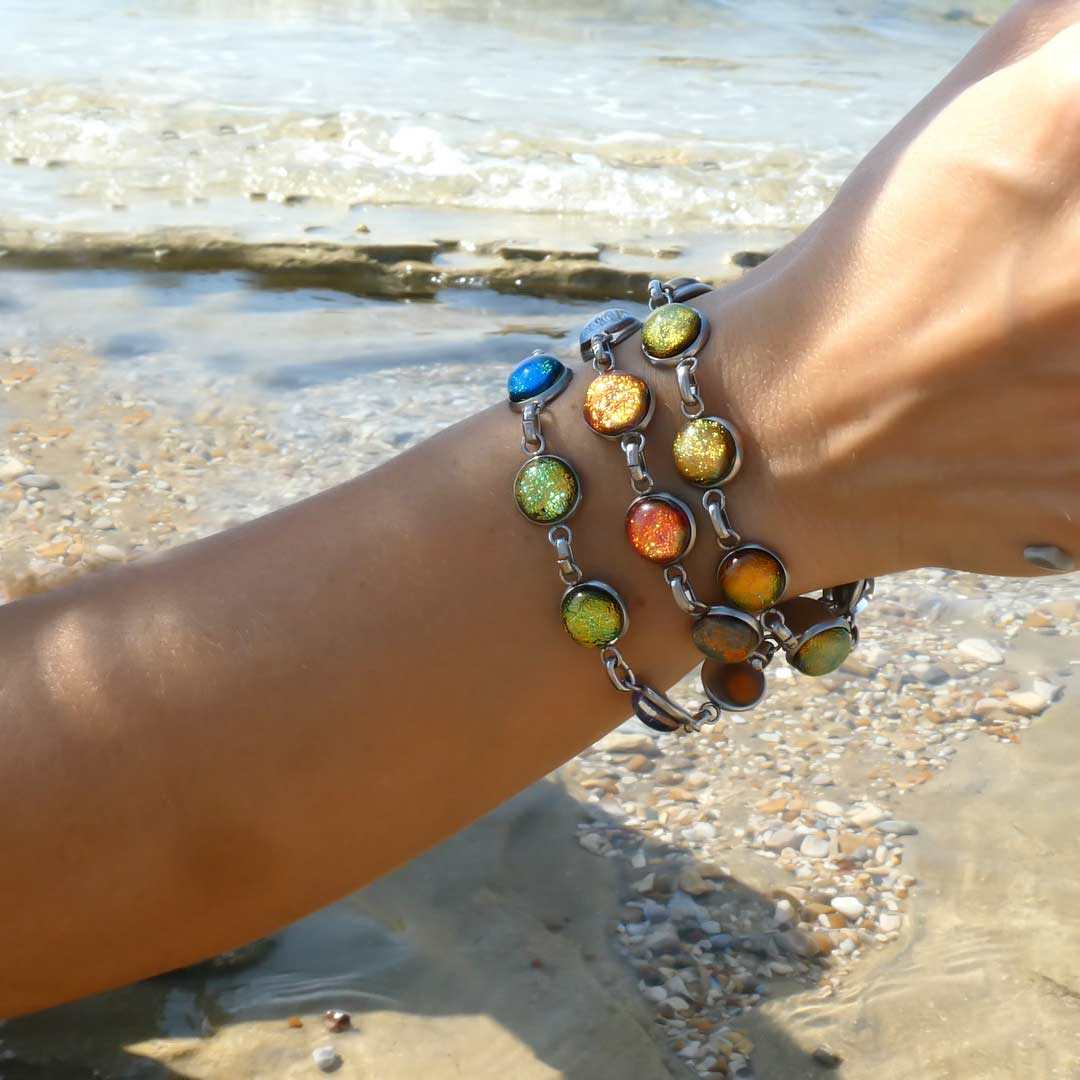 BRACELET GOLD ~ GREEN BOKEH | REFLET | ADJUSTABLE STEEL[proBRACELET GOLD ~ GREEN BOKEHduct_vendor]MicrocosmosPRODUCT INFORMATION

Exclusive Microcosmoses Glass Reflet™
Base: Stainless Steel Easy clasp closure
Pearls size: 10 mm / 0.4"

Free Gift Box 


The  Microcosmoses  RBRACELET GLASS REFLET