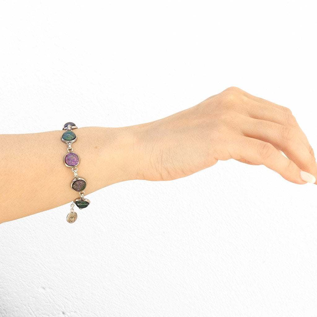 BRACELET VIOLET ~ EMERALD | REFLET | ADJUSTABLE STEEL[proBRACELET VIOLET ~ EMERALDduct_vendor]MicrocosmosPRODUCT INFORMATION

Exclusive Microcosmoses Glass Reflet™
Base: Stainless Steel Easy clasp closure
Pearls size: 10 mm / 0.4"

Free Gift Box 


The  Microcosmoses  RBRACELET GLASS REFLET