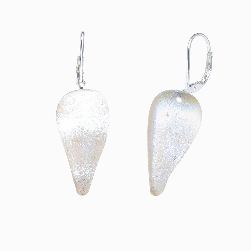 EARRINGS IRIDESCENT WHITE | DROP | SILVER 925 | REFLET[proEARRINGS IRIDESCENT WHITEduct_vendor]MicrocosmosPRODUCT INFORMATION

Exclusive Microcosmoses Glass Reflet
Base: Sterling Silver 925

Bead size length: 20 mm / 0.8" |  width: 12 mm / 0.5"


Free Gift Box 


The   MEARRINGS DROP GLASS REFLET