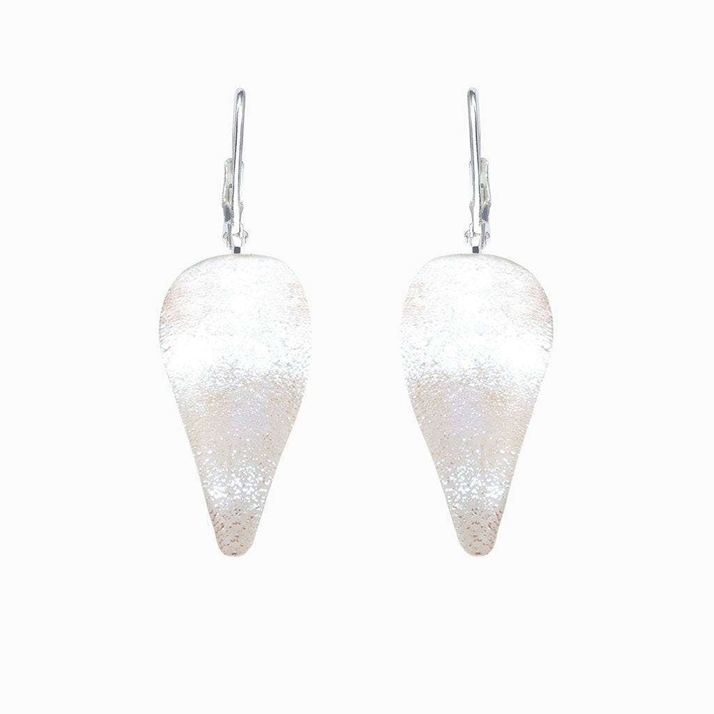 EARRINGS IRIDESCENT WHITE | DROP | SILVER 925 | REFLET[proEARRINGS IRIDESCENT WHITEduct_vendor]MicrocosmosPRODUCT INFORMATION

Exclusive Microcosmoses Glass Reflet
Base: Sterling Silver 925

Bead size length: 20 mm / 0.8" |  width: 12 mm / 0.5"


Free Gift Box 


The   MEARRINGS DROP GLASS REFLET