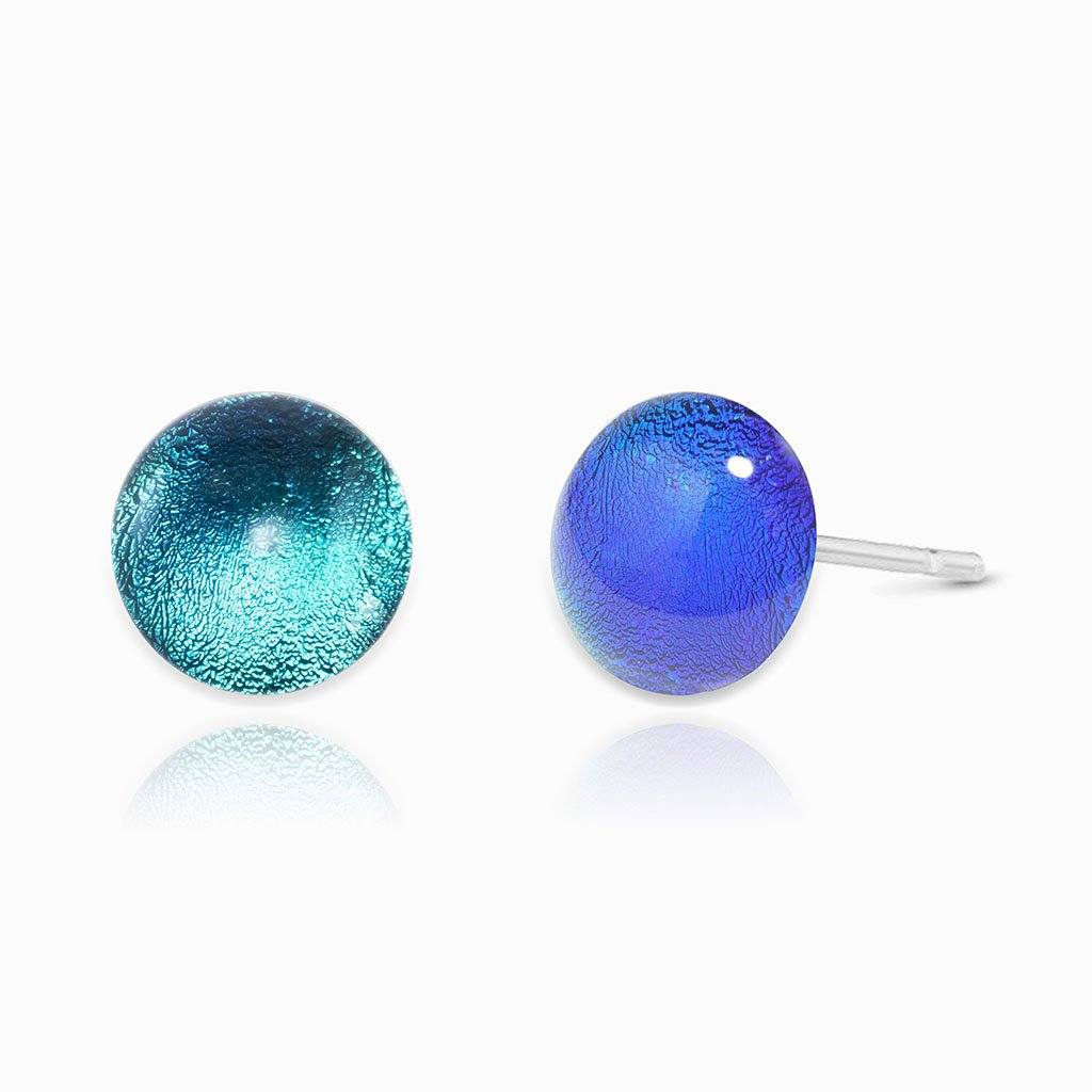 EARRINGS EMERAUDE ~ IRIS BLUE | ECLIPSE | STUD | REFLET[proEARRINGS EMERAUDE ~ IRIS BLUEduct_vendor]MicrocosmosPRODUCT INFORMATION

Exclusive Microcosmoses Glass Reflet
Base: Sterling Silver 925 ~ Stainless Steel
Bead size: From 8 to 10 mm  / From 0.3" to 0.4"


Free Gift BoxEARRINGS GLASS REFLET