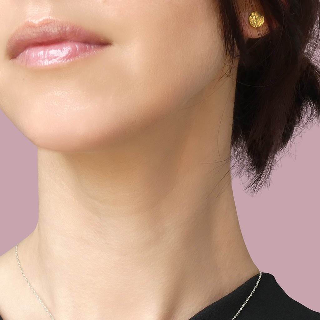 EARRINGS GOLD ~ GREEN BOKEH | ECLIPSE | STUD | REFLET[proEARRINGS GOLD ~ GREEN BOKEHduct_vendor]MicrocosmosPRODUCT INFORMATION

Exclusive Microcosmoses Glass Reflet
Base: Sterling Silver 925 ~ Stainless Steel
Bead size: From 8 to 10 mm  / From 0.3" to 0.4"


Free Gift BoxEARRINGS GLASS REFLET