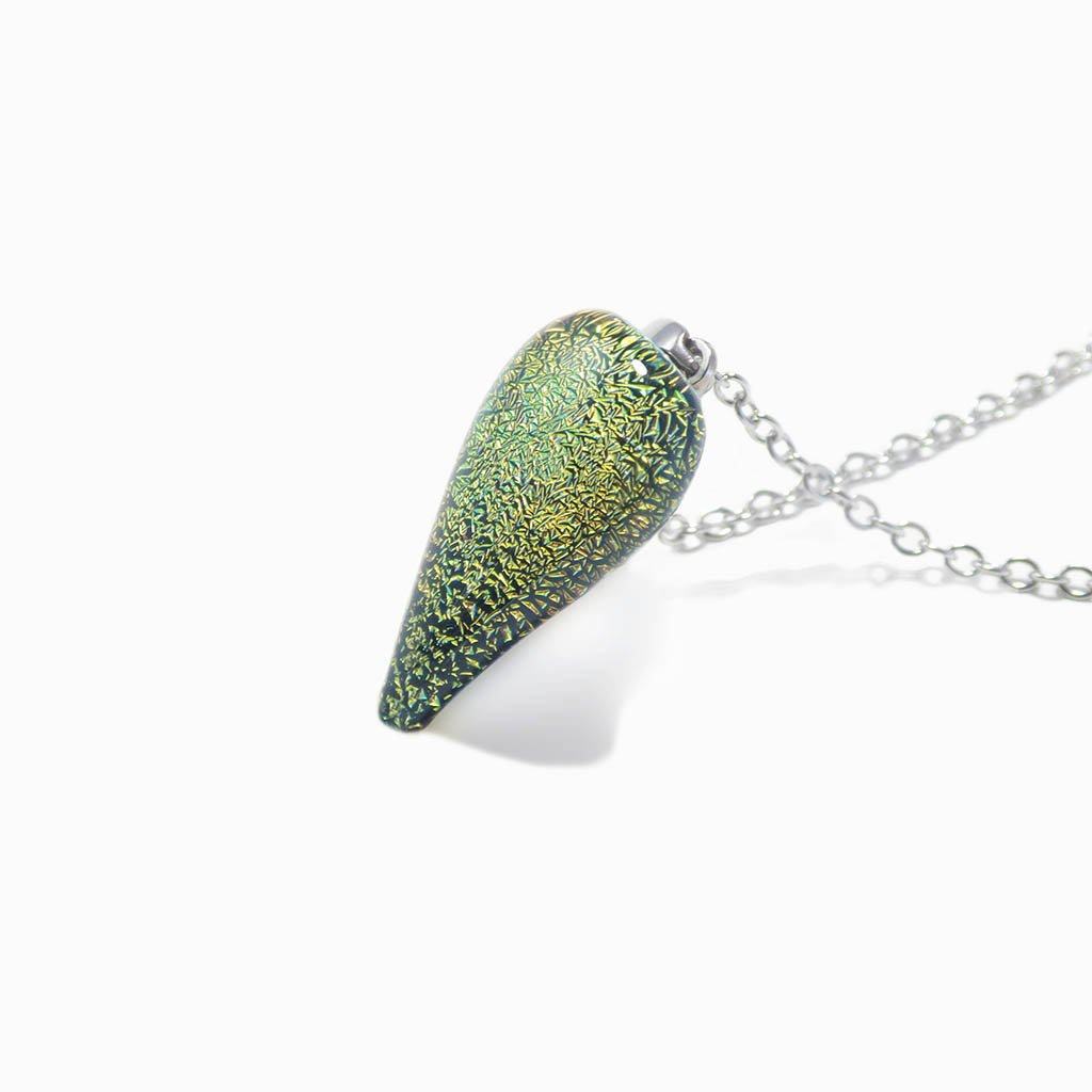 NECKLACE COPPER ~ GREEN BOKEH | DROP | REFLET[proNECKLACE COPPER ~ GREEN BOKEHduct_vendor]MicrocosmosPRODUCT INFORMATION

Exlusive Microcosmoses Glass Reflet
Bead size length: 20 mm/ 0.8" |  width: 12 mm/ 0.5"

Base chain: Sterling Silver 925 ~ Stainless Steel 
ChaiNECKLACE