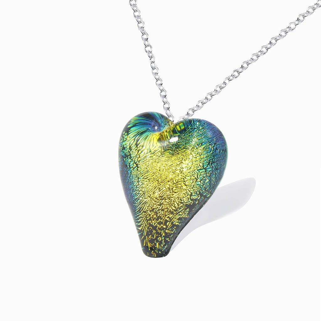 NECKLACE GOLD  ~ GREEN BOKEH | HEART | REFLET[proNECKLACE GOLD ~ GREEN BOKEHduct_vendor]MicrocosmosPRODUCT INFORMATION                             

Exlusive Microcosmoses Glass Reflet
Bead size length: 18 mm / 0.7" |  width: 13 mm / 0.5"     

Base chain: SterlinNECKLACE