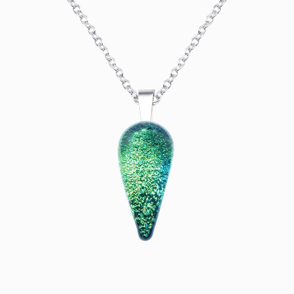 NECKLACE GREEN KELLY ~ BLUE BELIZE | DROP | REFLET[proNECKLACE GREEN KELLY ~ BLUE BELIZEduct_vendor]MicrocosmosPRODUCT INFORMATION

Exlusive Microcosmoses Glass Reflet
Bead size length: 20 mm/ 0.8" |  width: 12 mm/ 0.5"

Base chain: Sterling Silver 925 ~ Stainless Steel 
ChaiNECKLACE
