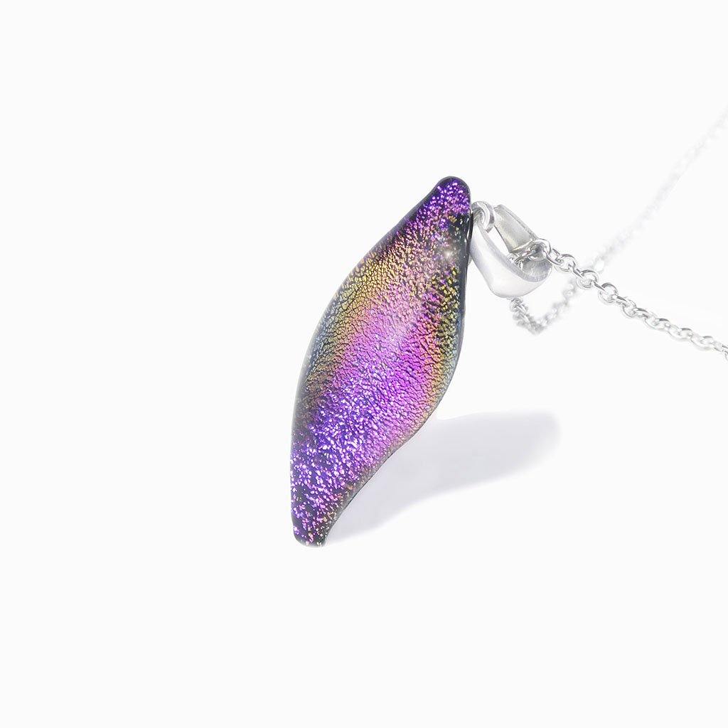 NECKLACE INDIGO ~ ETERNAL FUSHIA | ALMOND | REFLET[proNECKLACE INDIGO ~ ETERNAL FUSHIAduct_vendor]MicrocosmosPRODUCT INFORMATION

Exlusive Microcosmoses Glass Reflet
Bead size length: 25 mm / 1" |  width: 10 mm / 0.4"

Chain: Sterling Silver 925 ~ Stainless Steel 
Chain thiNECKLACE