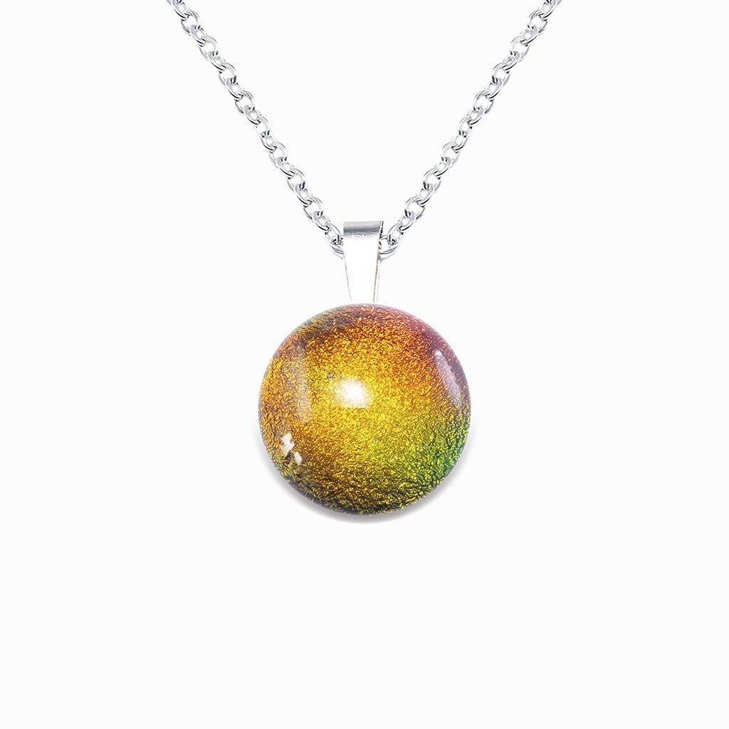 NECKLACE ORANGE GOLD ~ CRYSTAL GREEN | ECLIPSE | REFLET[proNECKLACE ORANGE GOLD ~ CRYSTAL GREENduct_vendor]MicrocosmosPRODUCT INFORMATION

Exlusive Microcosmoses Glass Reflet
Bead size: 14 mm / 0.55"

Base chain: Sterling Silver 925 ~ Stainless Steel 
Chain thickness: 1 mm (St.SilveNECKLACE
