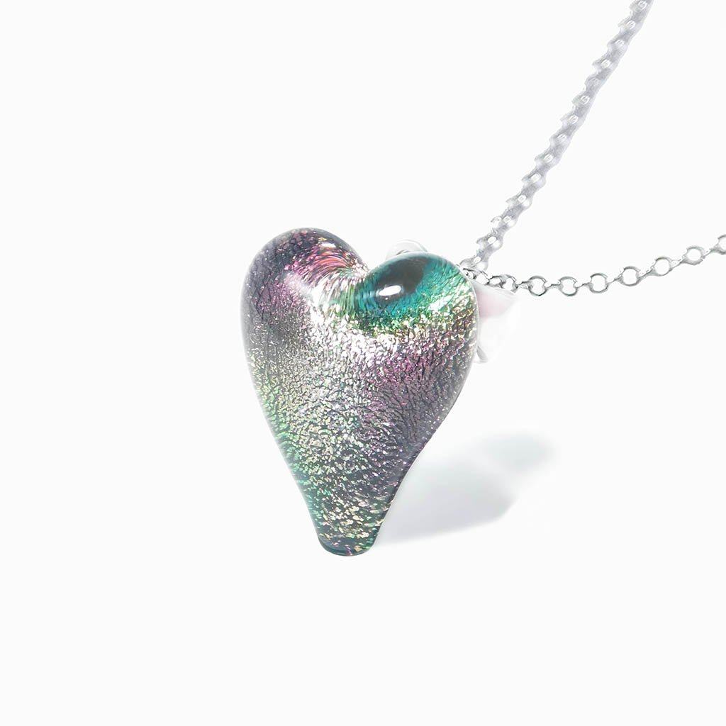 NECKLACE PARME ~ LIGHT GREEN | HEART | REFLET[proNECKLACE PARME ~ LIGHT GREENduct_vendor]MicrocosmosPRODUCT INFORMATION                             

Exlusive Microcosmoses Glass Reflet
Bead size length: 18 mm / 0.7" |  width: 13 mm / 0.5"     

Base chain: SterlinNECKLACE