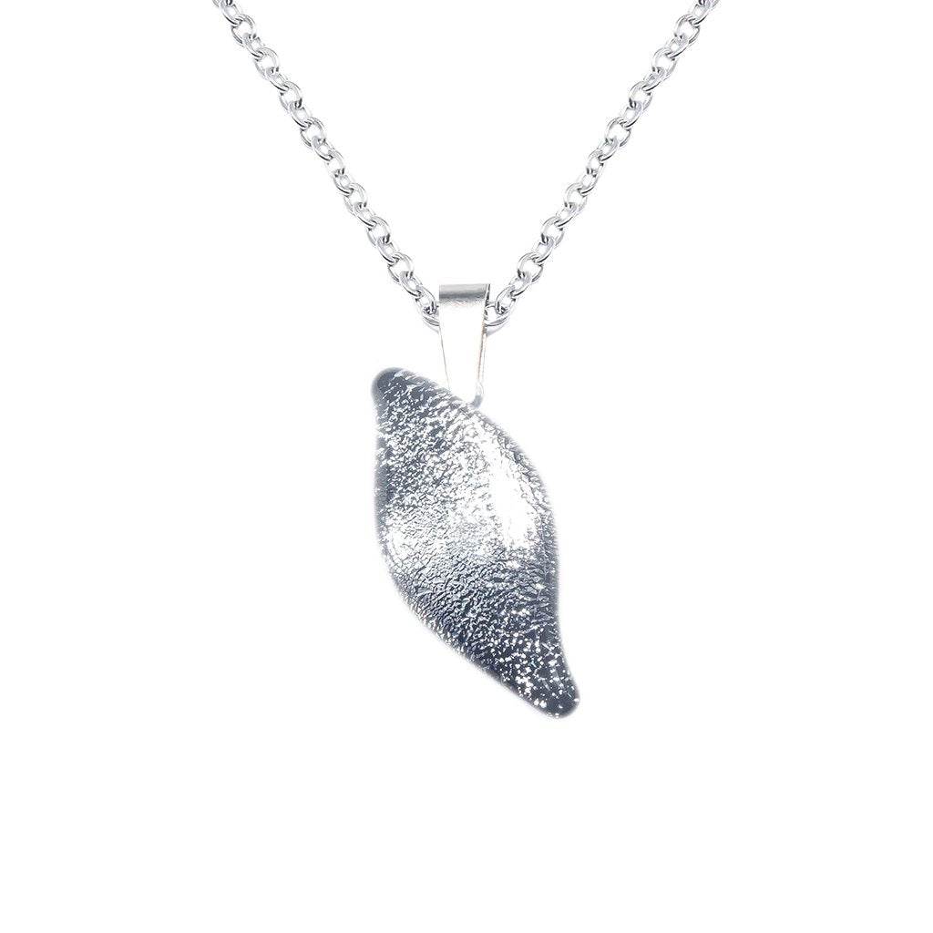 NECKLACE SILVER PEARL ~ AQUA | ALMOND | REFLET[proNECKLACE SILVER PEARL ~ AQUAduct_vendor]MicrocosmosPRODUCT INFORMATION

Exlusive Microcosmoses Glass Reflet
Bead size length: 25 mm / 1" |  width: 10 mm / 0.4"

Chain: Sterling Silver 925 ~ Stainless Steel 
Chain thiNECKLACE