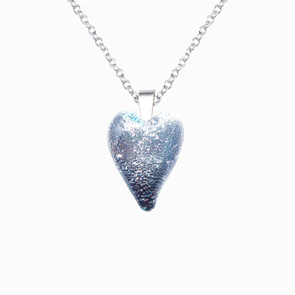 NECKLACE SILVER PEARL ~ AQUA | HEART | REFLET[proNECKLACE SILVER PEARL ~ AQUAduct_vendor]MicrocosmosPRODUCT INFORMATION                             

Exlusive Microcosmoses Glass Reflet
Bead size length: 18 mm / 0.7" |  width: 13 mm / 0.5"     

Base chain: SterlinNECKLACE