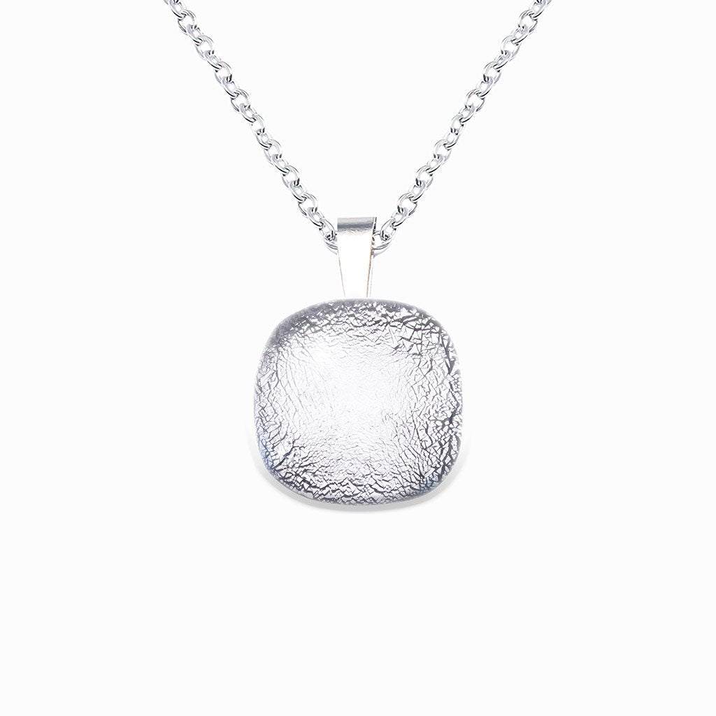 NECKLACE SILVER PEARL ~ AQUA | SQUIRCLE | REFLET[proNECKLACE SILVER PEARL ~ AQUAduct_vendor]MicrocosmosPRODUCT INFORMATION

Exlusive Microcosmoses Glass Reflet
Bead size length: 14 mm / 0.55" |  width: 14 mm / 0.55"

Base chain: Sterling Silver 925 ~ Stainless Steel 
NECKLACE