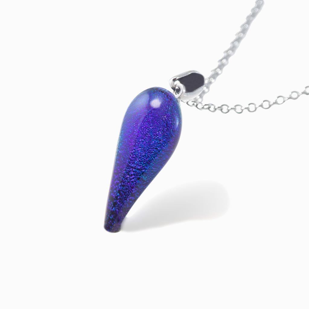 NECKLACE VERT DE BLEU ~ TEAL| DROP | REFLET[proNECKLACE VERT DE BLEU ~ TEALduct_vendor]MicrocosmosPRODUCT INFORMATION

Exlusive Microcosmoses Glass Reflet
Bead size length: 20 mm/ 0.8" |  width: 12 mm/ 0.5"

Base chain: Sterling Silver 925 ~ Stainless Steel 
ChaiNECKLACE