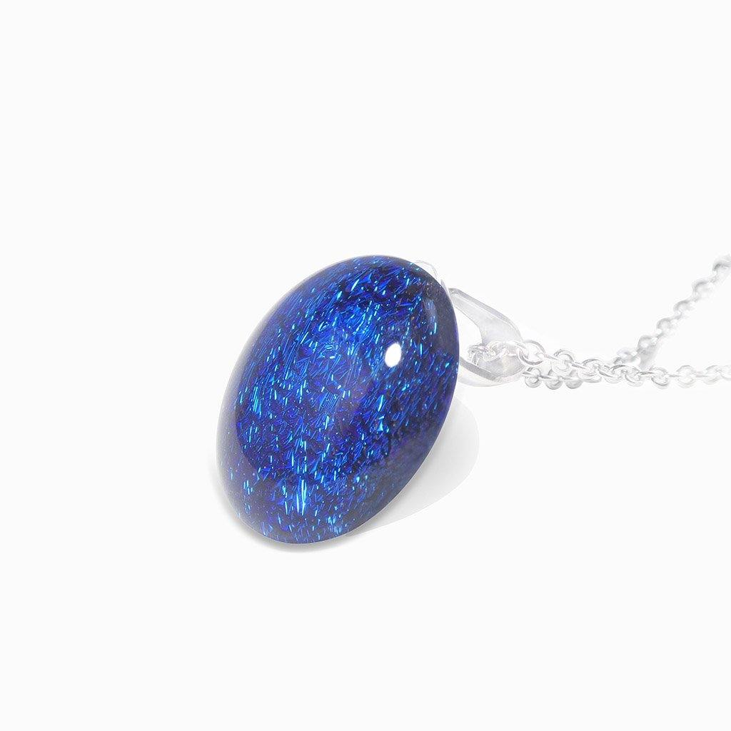 NECKLACE VERT DE BLEU ~ TEAL | ECLIPSE | REFLET[proNECKLACE VERT DE BLEU ~ TEALduct_vendor]MicrocosmosPRODUCT INFORMATION

Exlusive Microcosmoses Glass Reflet
Bead size: 14 mm / 0.55"

Base chain: Sterling Silver 925 ~ Stainless Steel 
Chain thickness: 1 mm (St.SilveNECKLACE
