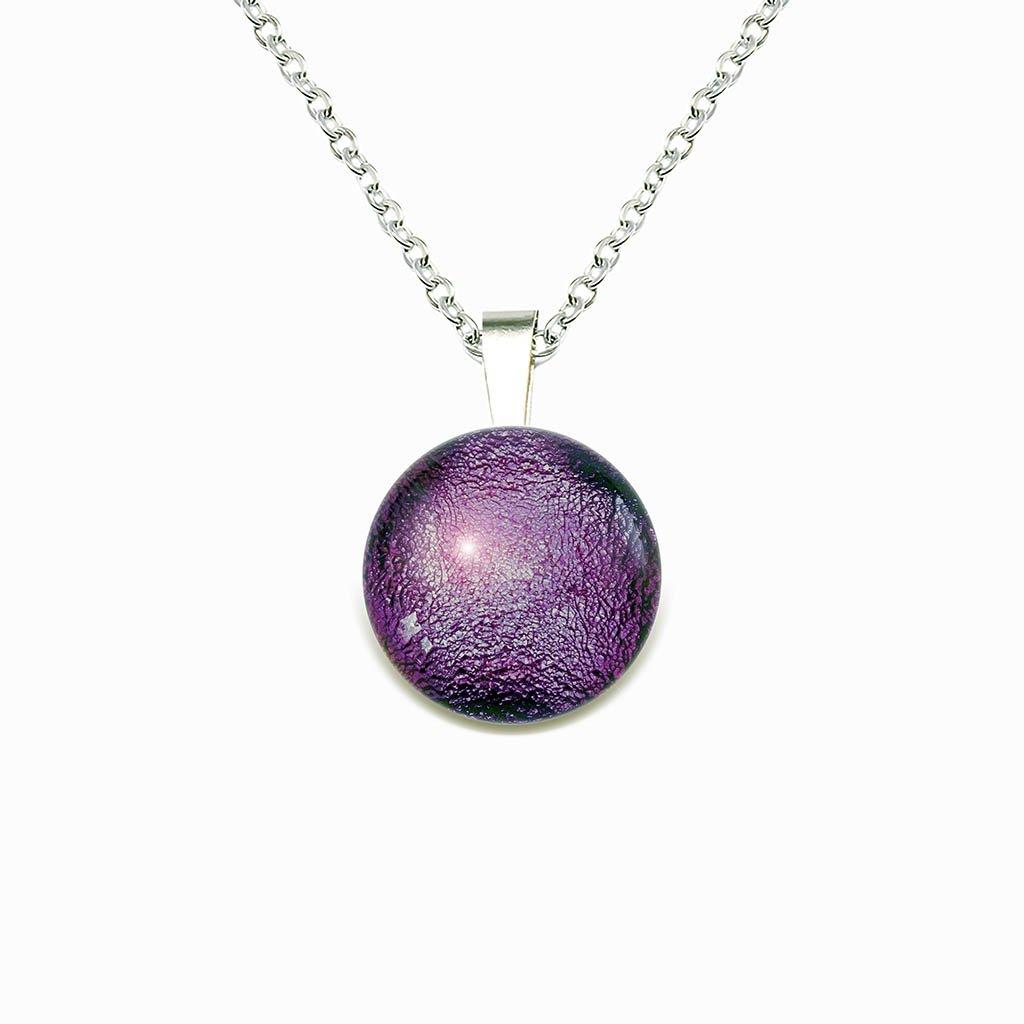 NECKLACE VIOLET ~ EMERALD | ECLIPSE | REFLET[proNECKLACE VIOLET ~ EMERALDduct_vendor]MicrocosmosPRODUCT INFORMATION

Exlusive Microcosmoses Glass Reflet
Bead size: 14 mm / 0.55"

Base chain: Sterling Silver 925 ~ Stainless Steel 
Chain thickness: 1 mm (St.SilveNECKLACE
