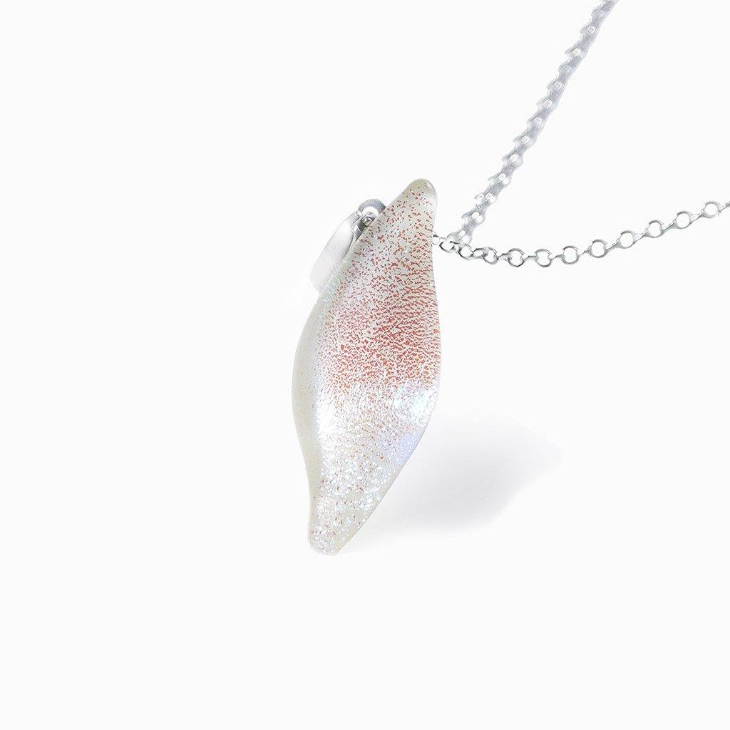 NECKLACE IRIDESCENT WHITE | ALMOND | REFLET[proNECKLACE IRIDESCENT WHITEduct_vendor]MicrocosmosPRODUCT INFORMATION

Exlusive Microcosmoses Glass Reflet
Bead size length: 25 mm / 1" |  width: 10 mm / 0.4"

Chain: Sterling Silver 925 ~ Stainless Steel 
Chain thiNECKLACE