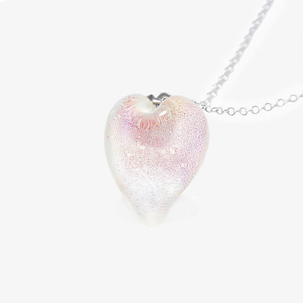 NECKLACE IRIDESCENT WHITE | HEART | REFLET[proNECKLACE IRIDESCENT WHITEduct_vendor]MicrocosmosPRODUCT INFORMATION                             

Exlusive Microcosmoses Glass Reflet
Bead size length: 18 mm / 0.7" |  width: 13 mm / 0.5"     

Base chain: SterlinNECKLACE
