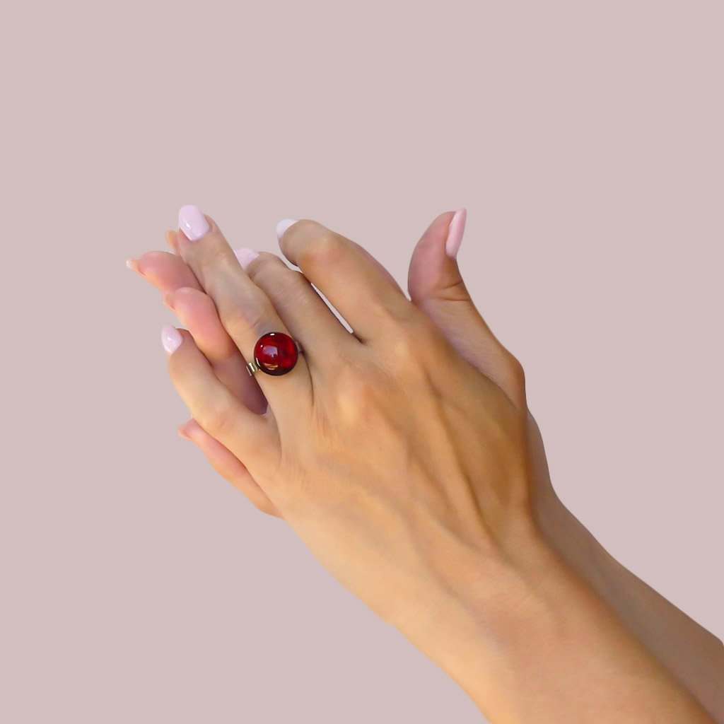 RING RED RUBY | ECLIPSE  REFLET[proRING RED RUBYduct_vendor]MicrocosmosPRODUCT INFORMATION 

Exclusive Microcosmoses Glass Reflet™
Base: Stainless Steel 
Bead size: 12~14 mm / 0.47"~0.55"


Free Gift Box 


The  Microcosmoses Reflet  StRINGS GLASS REFLET