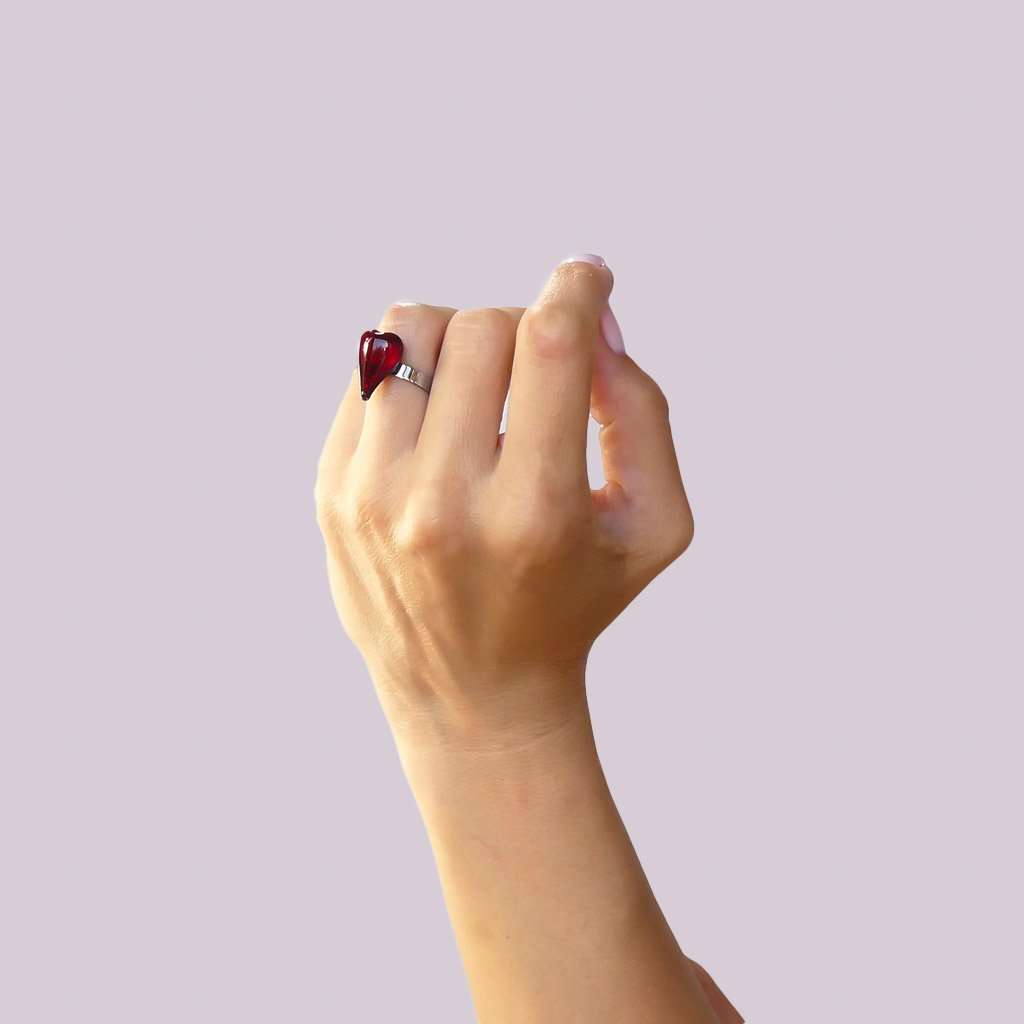 RING RED RUBY | HEART | REFLET[proRING RED RUBYduct_vendor]MicrocosmosPRODUCT INFORMATION

Exclusive Microcosmoses Glass Reflet™
Base: Sterling Silver 925 or Stainless Steel 
Bead size length: 18 mm / 0.7" |  width: 13 mm / 0.5"


FreeRINGS GLASS REFLET